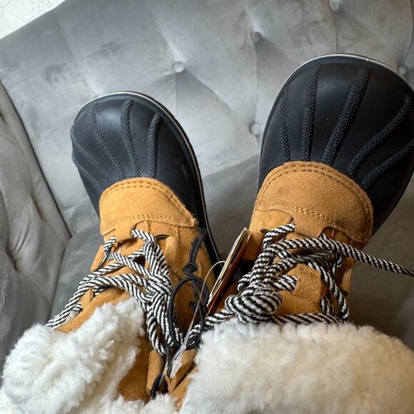 Cat & Jack Kids' Kit Lace-Up Winter Boots Size 13 NEW WITH‎ TAG - Picture 7 of 9